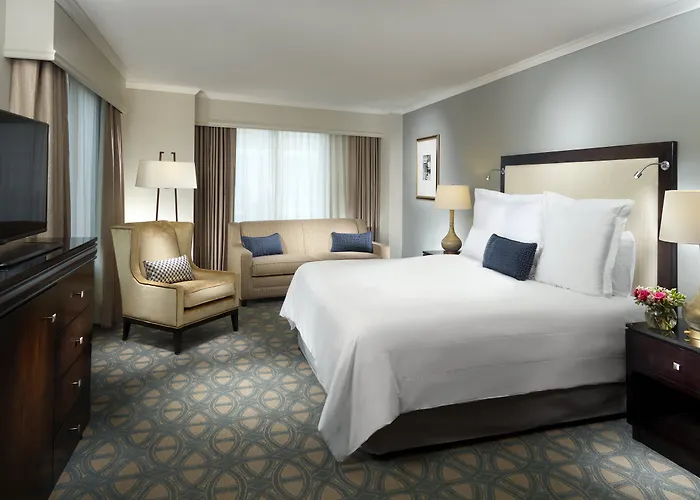 4 star hotel: The Riverfront Hotel New Orleans