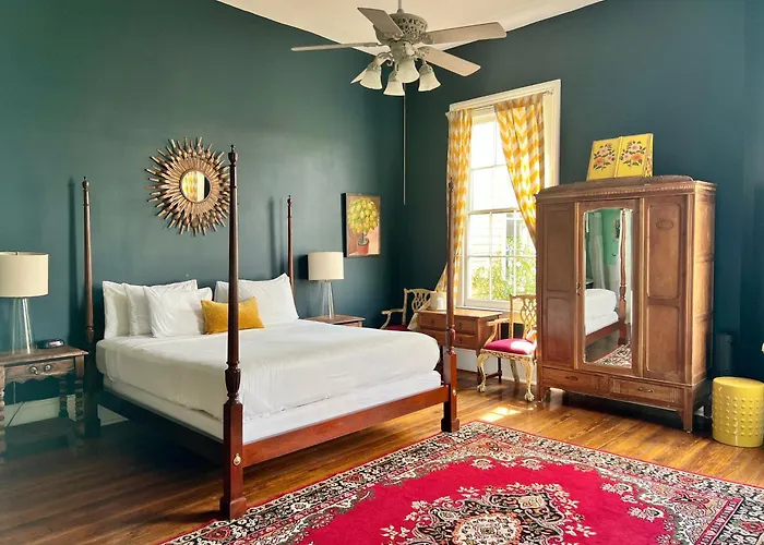 Creole Gardens Guesthouse And Inn