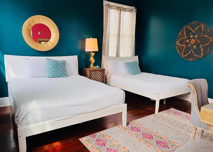 Creole Gardens Guesthouse And Inn