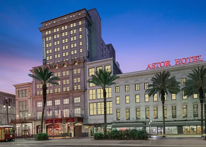 Pet Friendly hotel: Crowne Plaza New Orleans French Qtr - Astor By Ihg